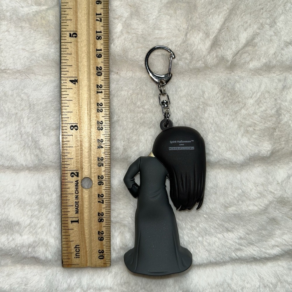 The Widow Spirit Halloween Animatronics Figural Bag Clip Blind Pack Keychain - Picture 2 of 2